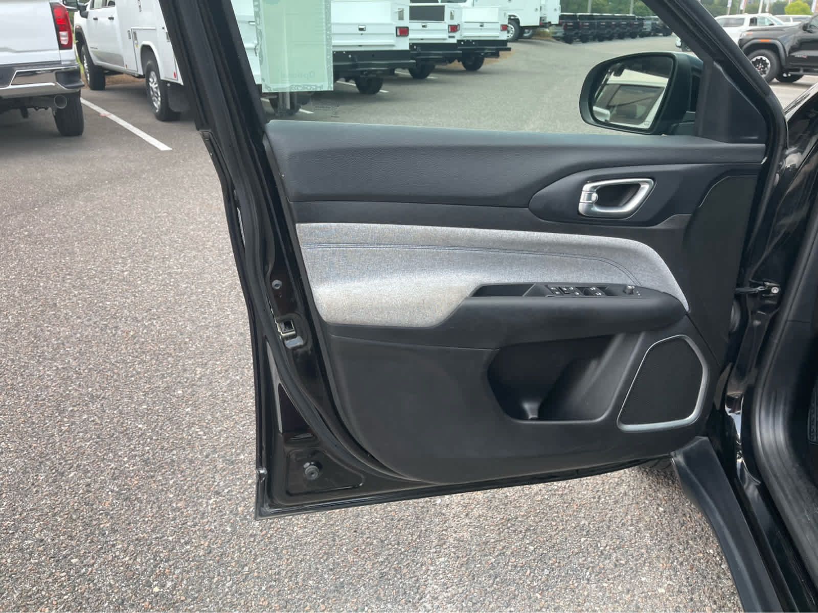 Used 2024 Jeep Compass Latitude AWD/4WD image 10