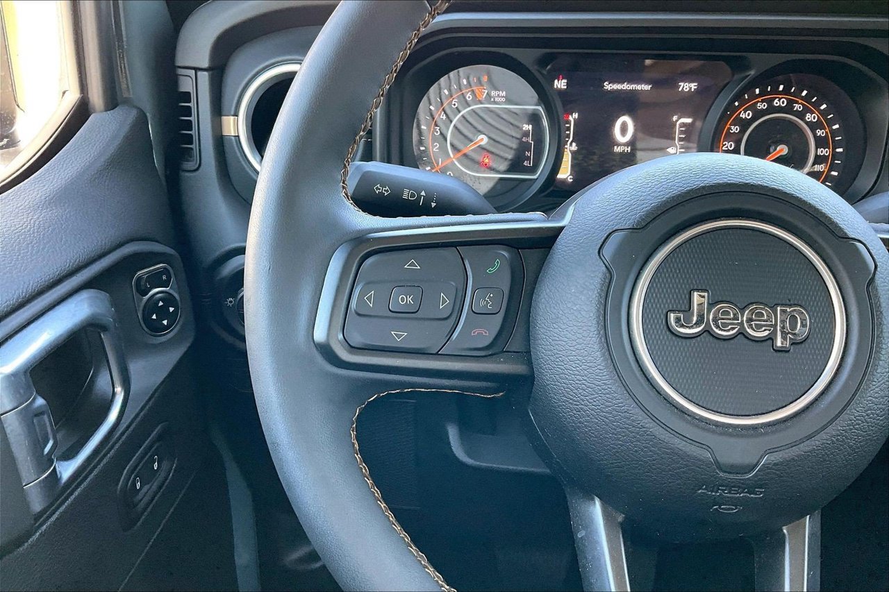 Certified 2024 Jeep Gladiator Sport w/ Premium Package AWD/4WD image 28