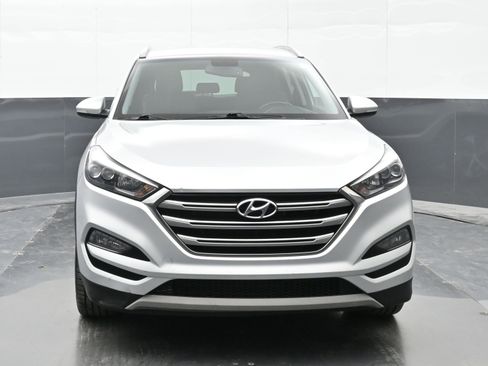 Used 2017 Hyundai Tucson Limited AWD/4WD image 7