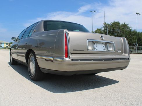 Used 1999 Cadillac De Ville D'Elegance FWD image 7