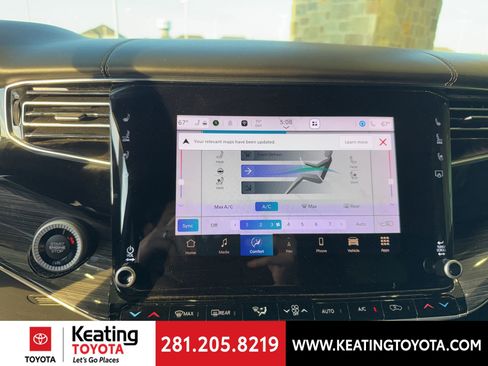 Used 2022 Jeep Wagoneer Series III w/ Flexible Seating Group image 18