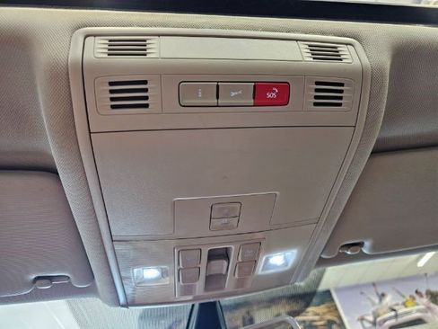 Used 2017 Volkswagen Golf Alltrack S image 27