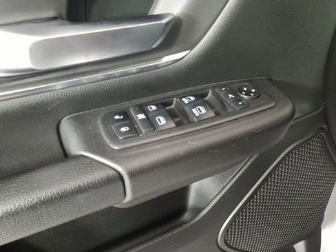 Used 2019 RAM 1500 Big Horn image 15