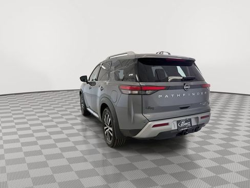 Used 2024 Nissan Pathfinder Platinum w/ Cargo Package AWD/4WD image 8