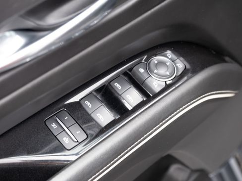 Used 2022 Cadillac Escalade Sport Platinum AWD/4WD image 17