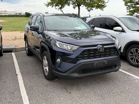 Used 2020 Toyota RAV4 XLE w/ Convenience Package AWD/4WD image 8