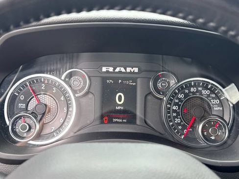 Used 2024 RAM 2500 Big Horn AWD/4WD image 15