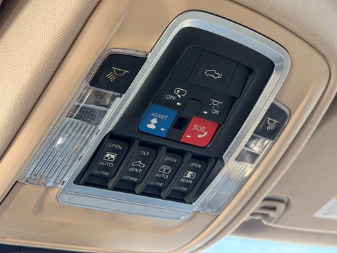 Used 2019 RAM 1500 Limited image 41