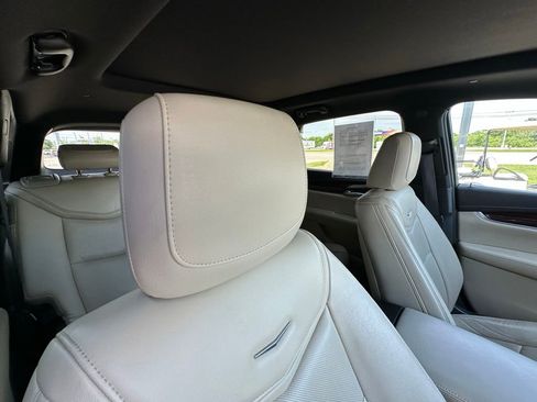 Used 2017 Cadillac XT5 Premium Luxury w/ Driver Assist Package FWD image 14