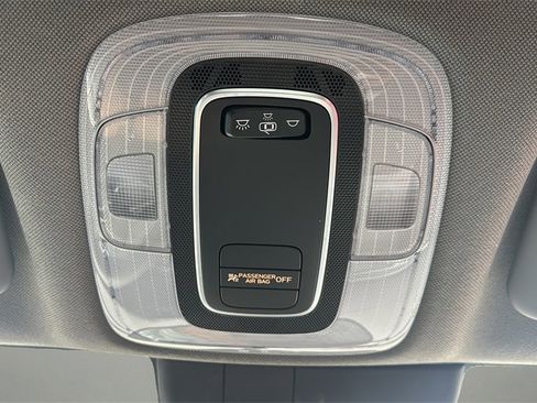 Used 2021 Hyundai Elantra SE image 27