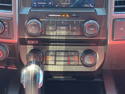 Used 2018 Ford F150 XLT w/ Equipment Group 302A Luxury AWD/4WD image 25