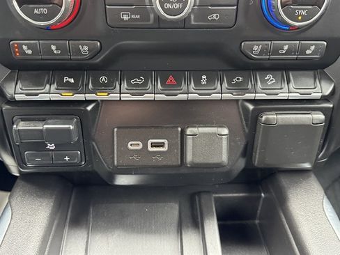 Used 2021 Chevrolet Silverado 1500 LTZ AWD/4WD image 24