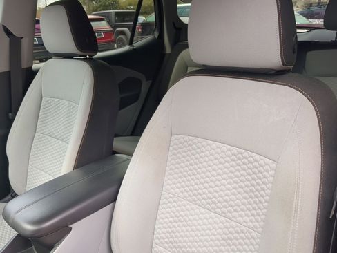 Used 2018 GMC Terrain SLE w/ Driver Convenience Package image 10