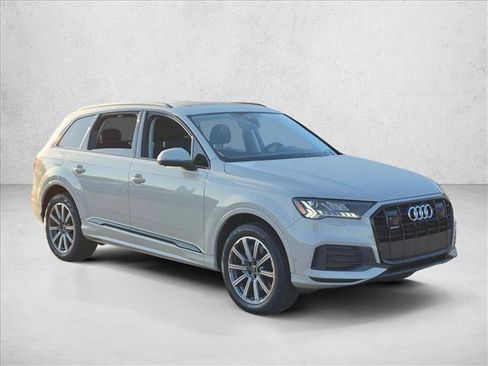 Used 2023 Audi Q7 2.0T Premium Plus w/ Premium Plus Package AWD/4WD image 3