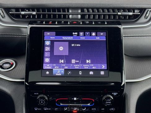 New 2025 Jeep Grand Cherokee Laredo X image 25