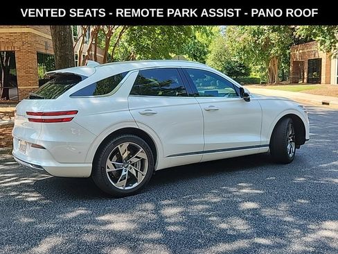 Used 2025 Genesis Electrified GV70 AWD/4WD image 2