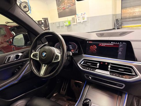 Used 2022 BMW X5 xDrive40i w/ M Sport Package AWD/4WD image 31