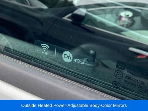 Used 2017 Chevrolet Volt LT w/ Comfort Package image 4