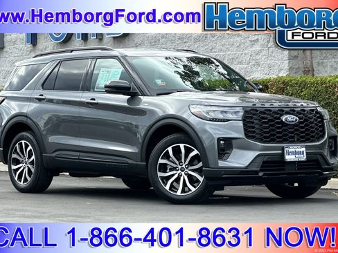 Used 2025 Ford Explorer ST-Line image 1