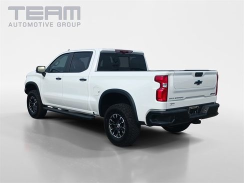 Used 2025 Chevrolet Silverado 1500 ZR2 w/ Technology Package image 5
