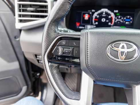 Certified 2024 Toyota Sequoia Platinum AWD/4WD image 20