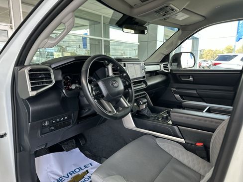 Used 2024 Toyota Tundra SR5 AWD/4WD image 10