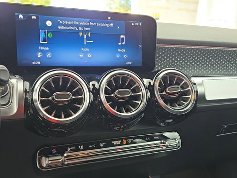 New 2025 Mercedes-Benz GLB 250 image 20