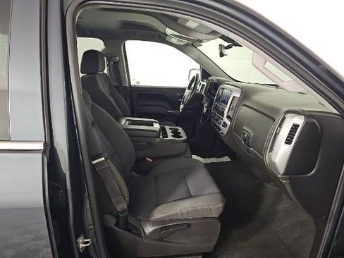 Used 2017 GMC Sierra 1500 SLE w/ SLE Value Package image 5