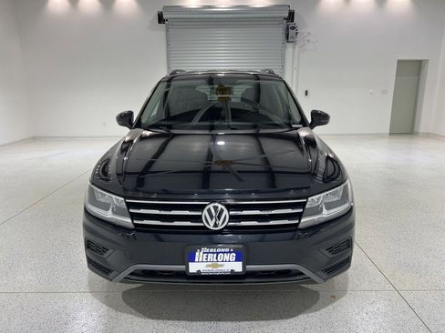 Used 2021 Volkswagen Tiguan SE image 8