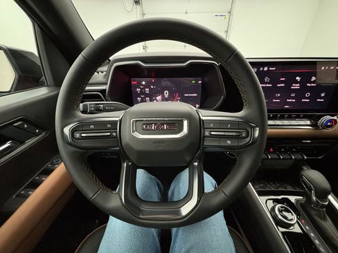 New 2026 GMC Canyon AT4 image 18