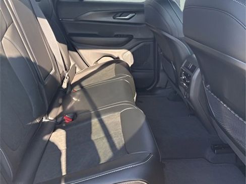 New 2025 Jeep Grand Cherokee Altitude image 29