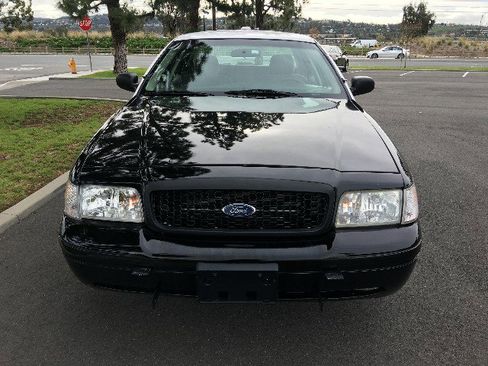 Used 2008 Ford Crown Victoria Police Interceptor RWD image 3