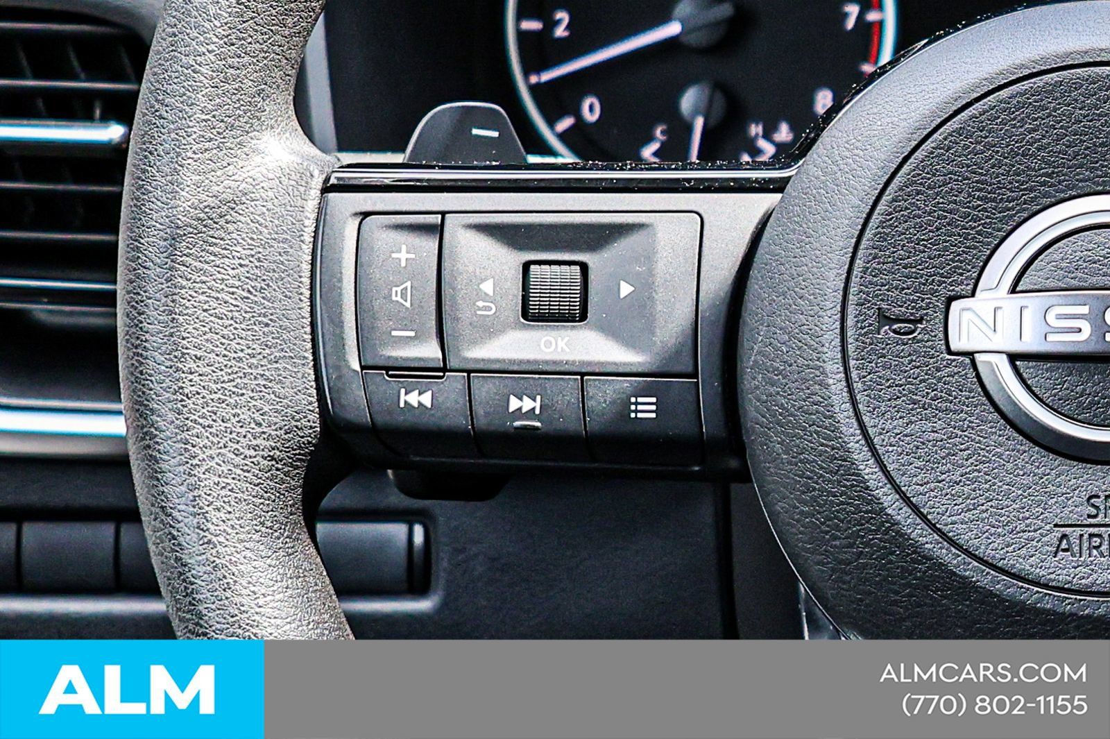 Used 2023 Nissan Rogue SV FWD image 26