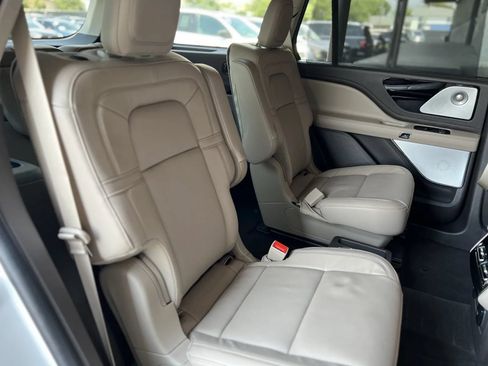 Used 2024 Lincoln Aviator Reserve w/ Equipment Group 201A AWD/4WD image 19