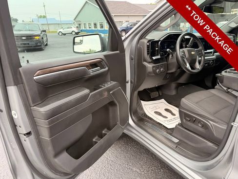 Used 2023 Chevrolet Silverado 1500 LT AWD/4WD image 15