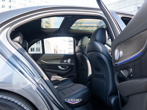 Used 2019 Mercedes-Benz E 53 AMG 4MATIC Sedan image 19