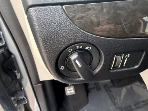 Used 2019 Dodge Grand Caravan SE image 20