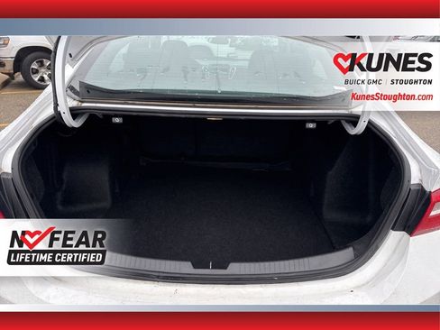 Used 2024 Chevrolet Malibu LT image 37