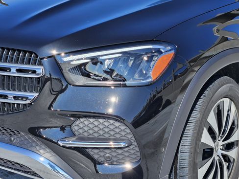 Certified 2025 Mercedes-Benz GLE 450 4MATIC image 9