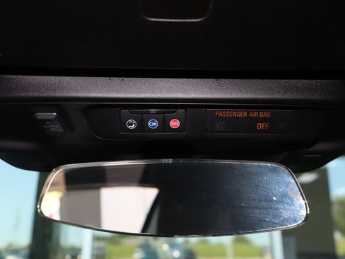 Used 2020 Chevrolet Camaro LT RWD image 28