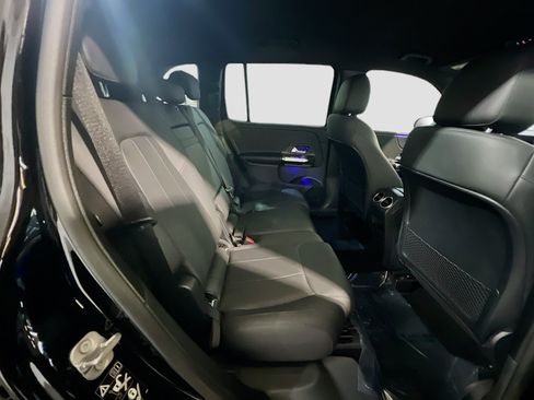 Used 2024 Mercedes-Benz GLB 250 image 18