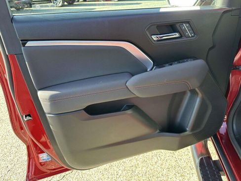 Certified 2024 Chevrolet Colorado Z71 w/ Z71 Convenience Package 2 image 17