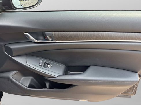 Used 2018 Honda Accord EX-L image 17