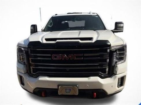 Certified 2022 GMC Sierra 2500 AT4 w/ AT4 Preferred Package image 3