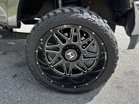 Used 2017 Ford F350 Lariat w/ Chrome Package image 61