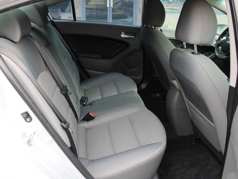 Used 2017 Kia Forte LX w/ LX Popular Package image 17