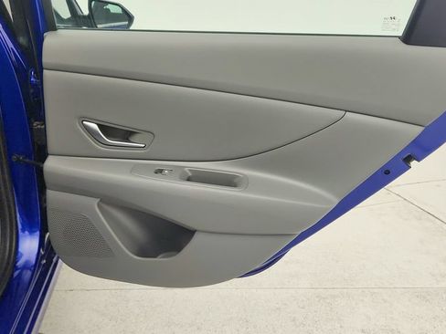 Used 2025 Hyundai Elantra SEL FWD image 34