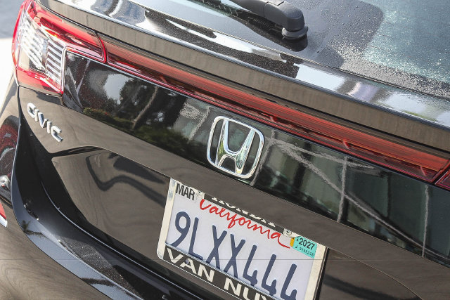 Used 2024 Honda Civic LX image 9