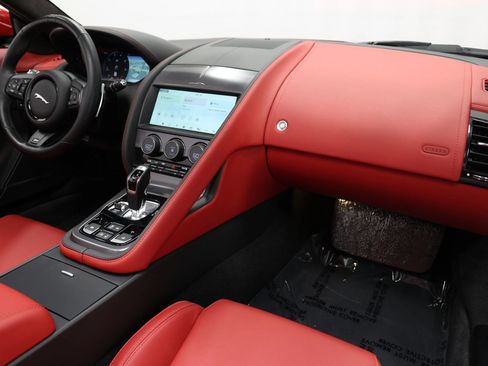 Used 2024 Jaguar F-TYPE R image 59