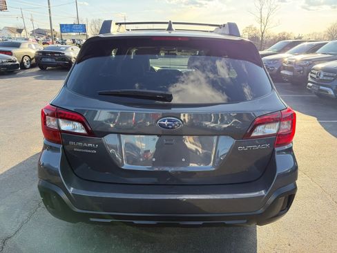 Used 2018 Subaru Outback 2.5i Premium AWD/4WD image 4